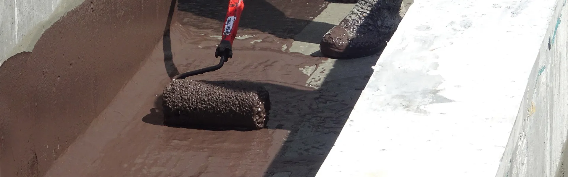 【本当の塗装屋　山下塗装】外壁塗膜の劣化を見極めるポイントと対策法